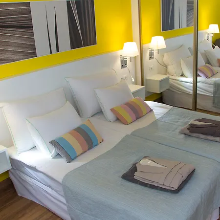Апартаменти Coral California - Adults Only *