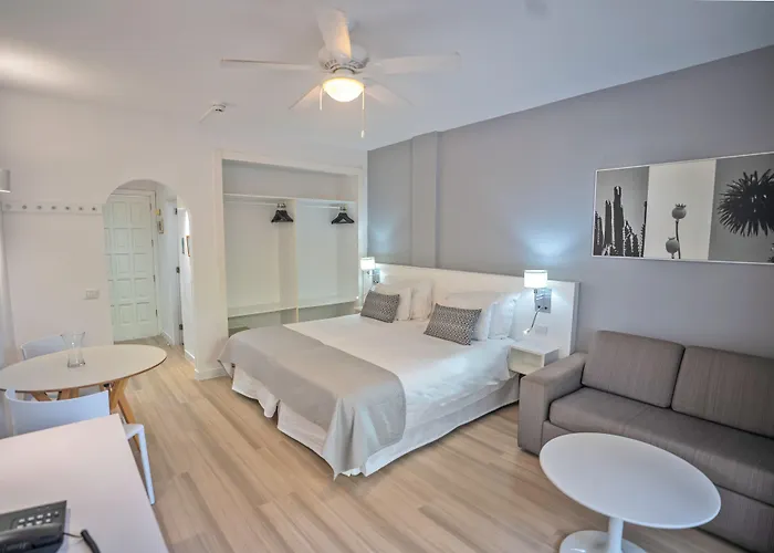 Coral California - Adults Only *