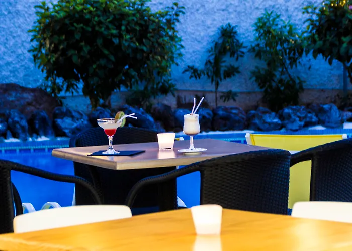 Coral California - Adults Only