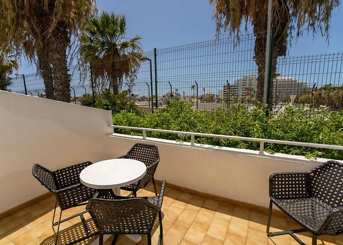 Coral California - Adults Only *