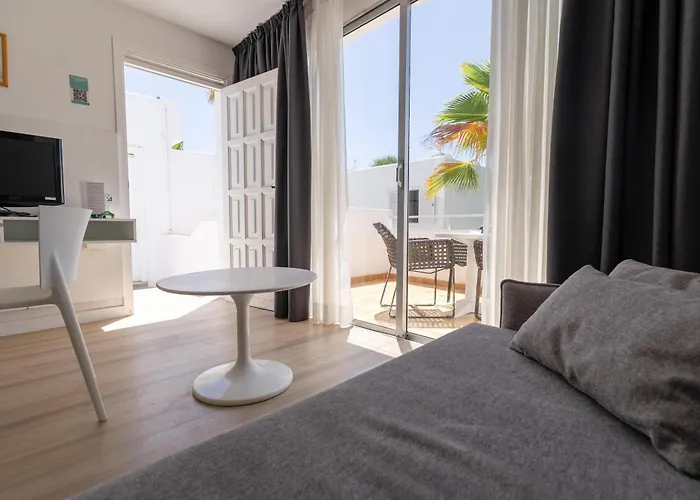 Coral California - Adults Only