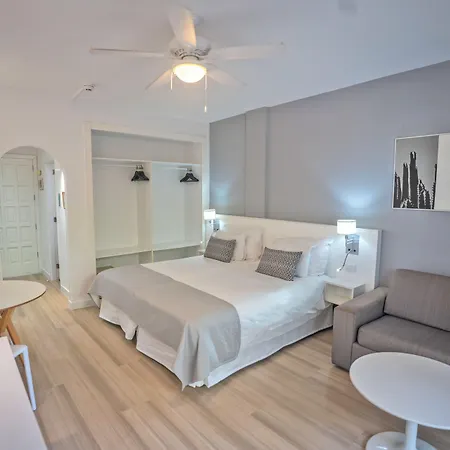 Coral California - Adults Only *